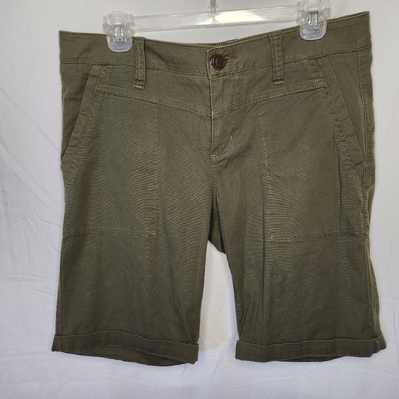 CAbi Shorts Cabi Womens 8 Bermuda Cuffed Shorts Green Poshmark